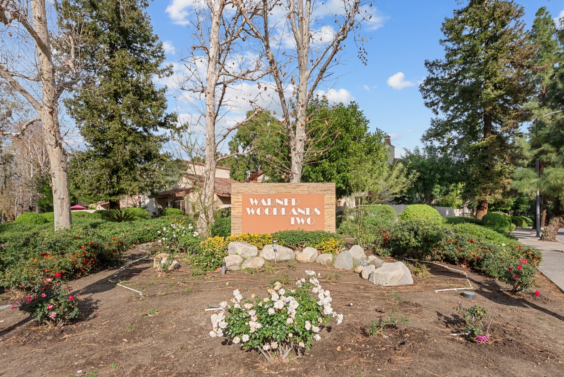 21551 Burbank Blvd #96, Woodland Hills, photo 3