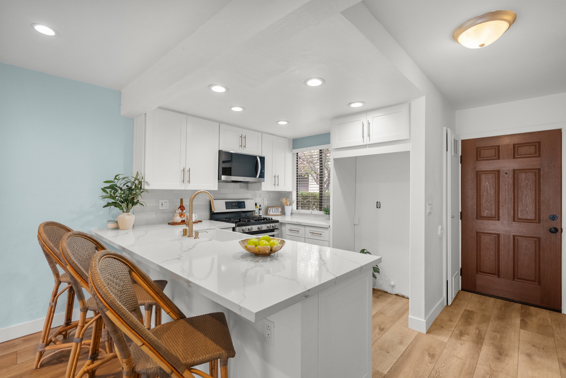 21551 Burbank Blvd #96, Woodland Hills, photo 8