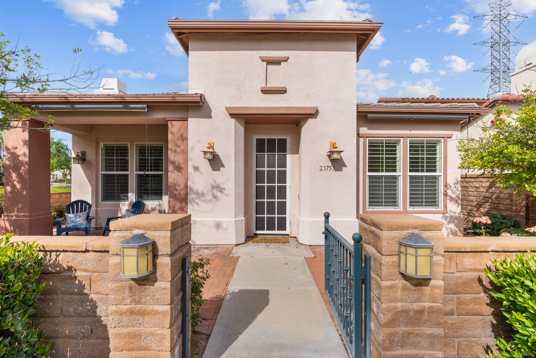 23753 Maple Leaf Ct, Valencia, photo 2